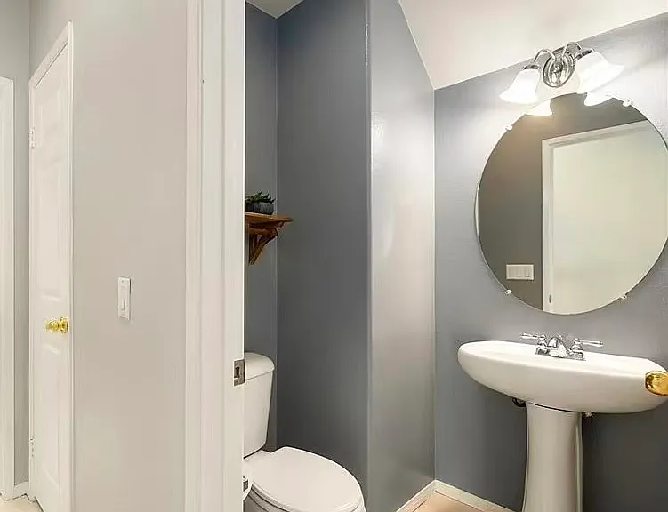 22358 Hawthorn Ave — Photo 12