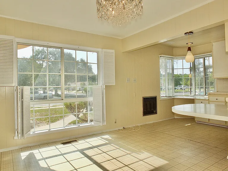 3863 Somerset Dr — Photo 10