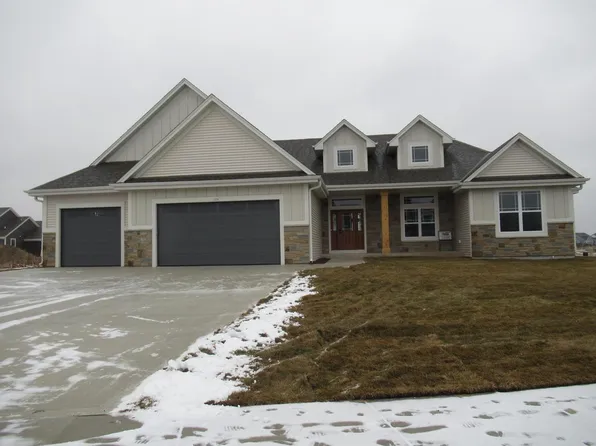 1538 Creekview COURT, Oconomowoc, WI 53066