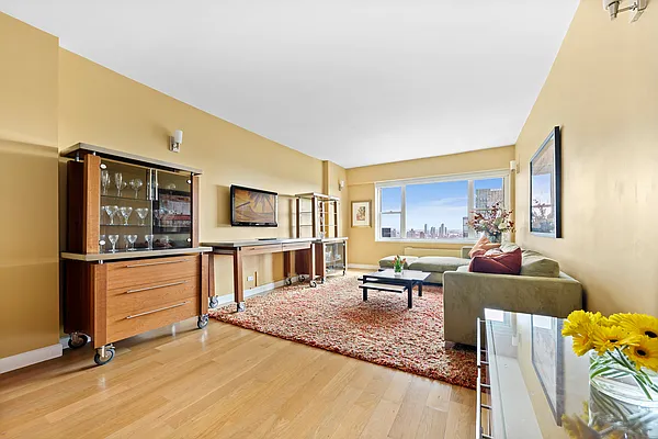 Sold by SERHANT. | media 1