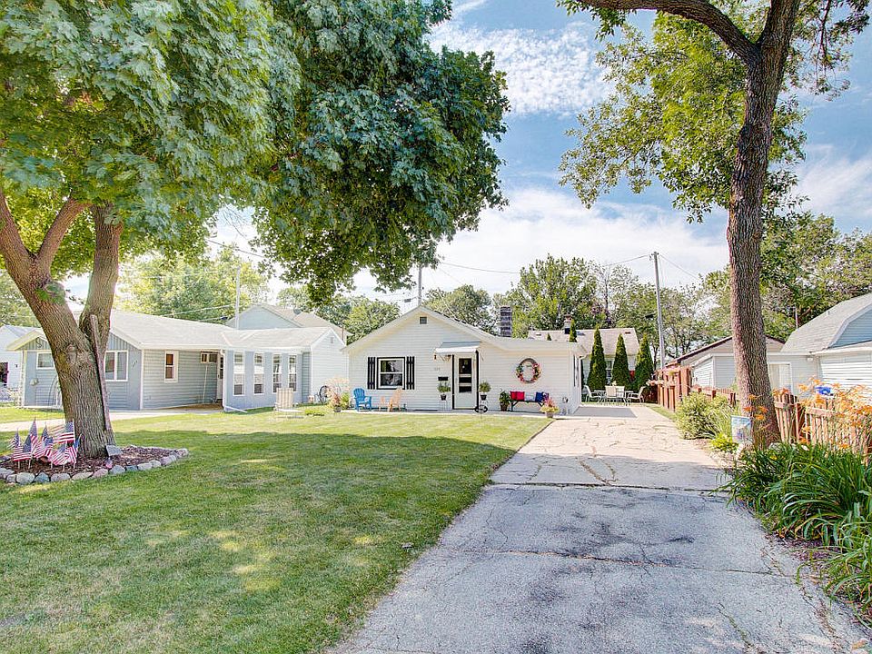 339 W Roberta Ave, Waukesha, WI 53186 Zillow