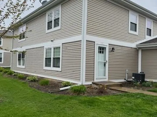 325 Somerset Ln #325, Vernon Hills, IL 60061