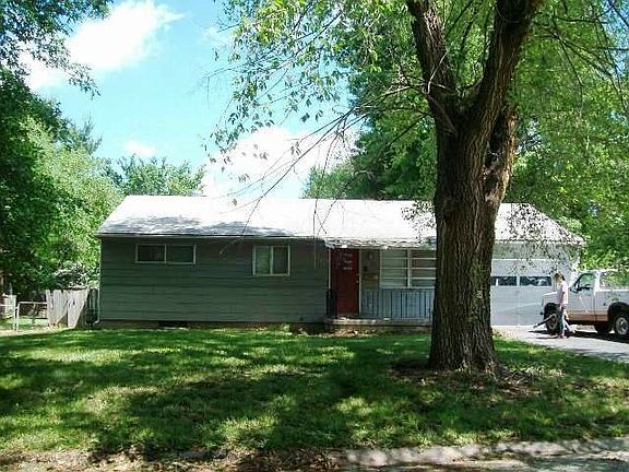 3rd image of 6908 E 86th St