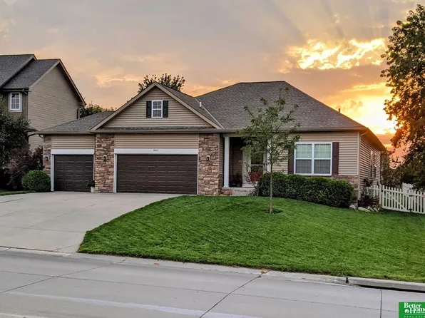 19515 Bellbrook Blvd, Gretna, NE 68028
