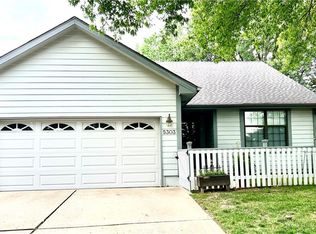 5303 NW 85th St, Kansas City, MO 64154