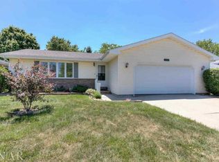 403 Carriage Hills Rd, Normal, IL 61761