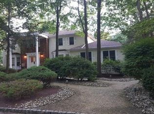 118 Connolly Dr, Milltown, NJ 08850