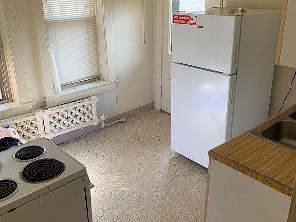 2nd image of 63 N 4th St Suite 301