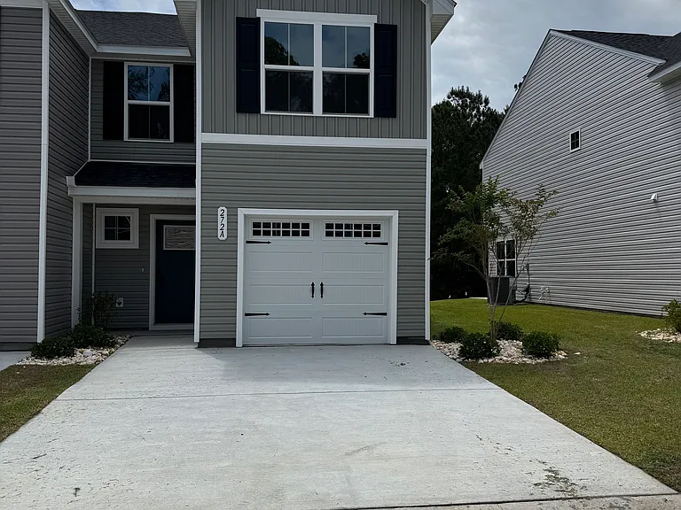 272 Christiana Ln — Photo 1