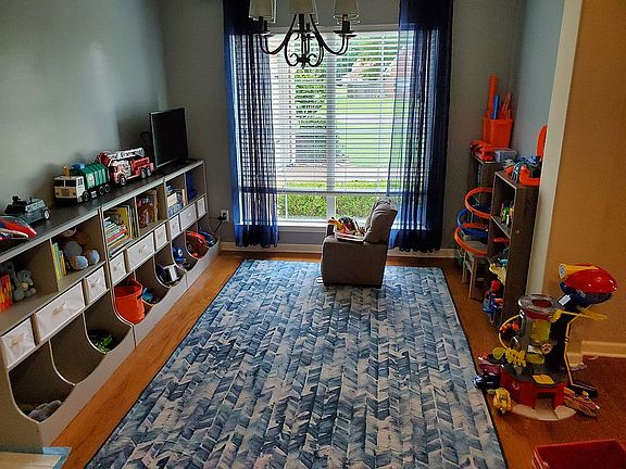 Dining Room-used as playroom