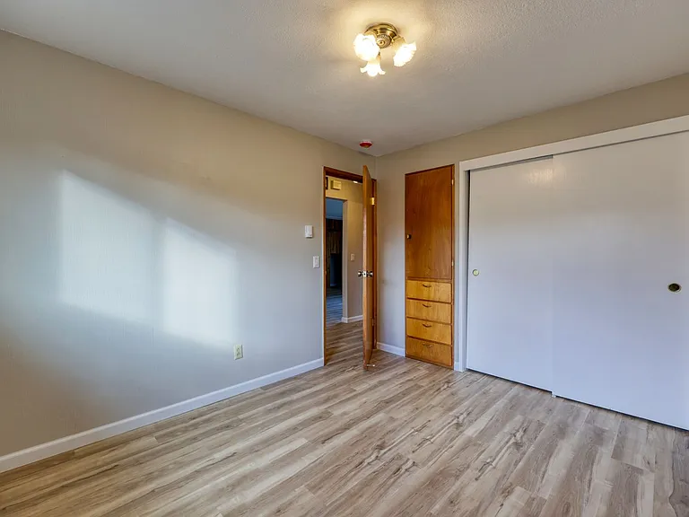 503 N 5th Ave SW — Photo 18
