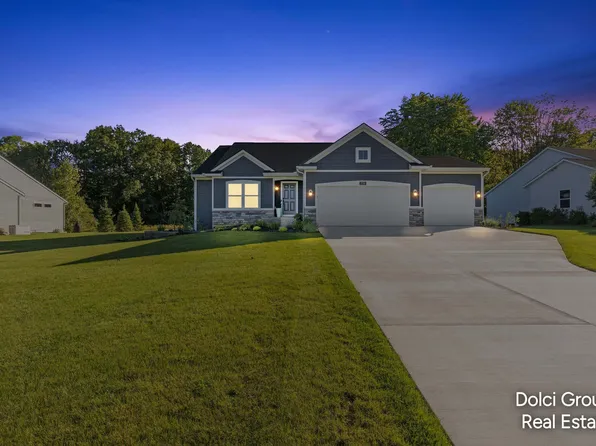 2290 Quarter Horse Dr NE, Cedar Springs, MI 49319