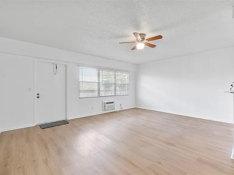457 Mansfield Dr #457 — Photo 3