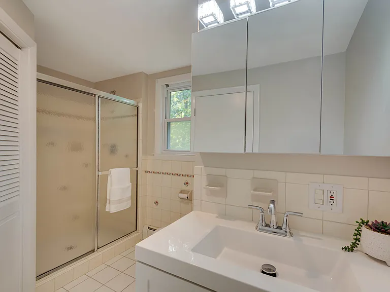 215 Blue Hill Dr — Photo 22