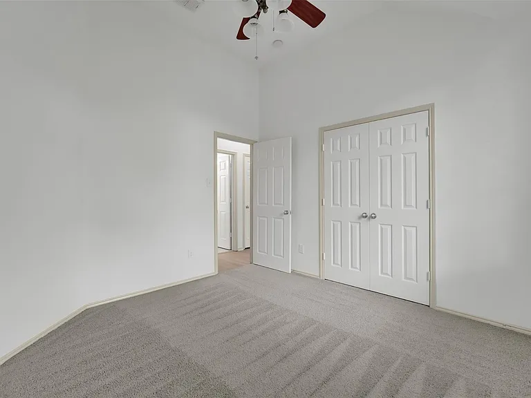5106 Petersburg Dr — Photo 15