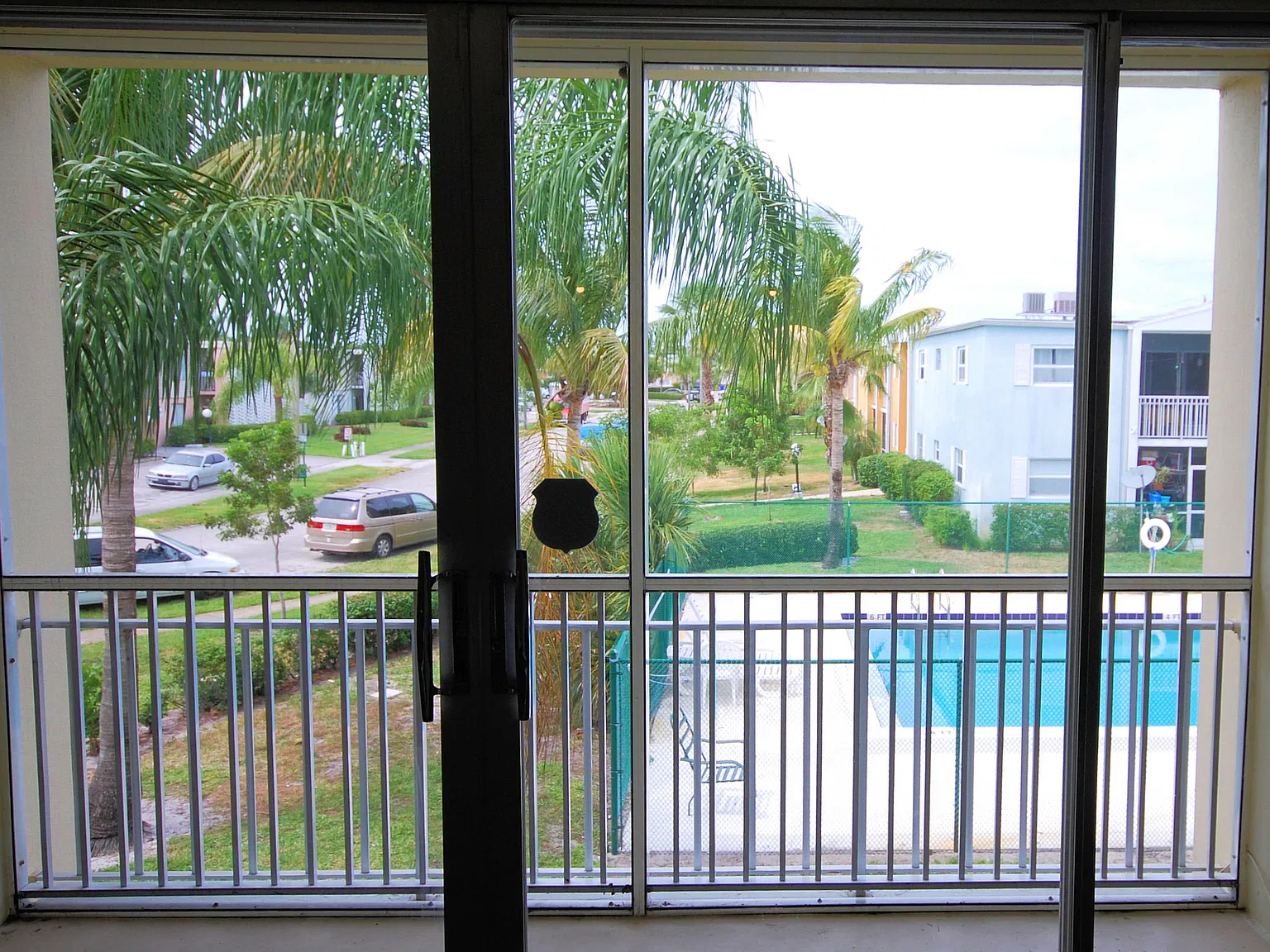 2 bed, 1.5 bath, 840 sqft, $1,950 — Photo 3