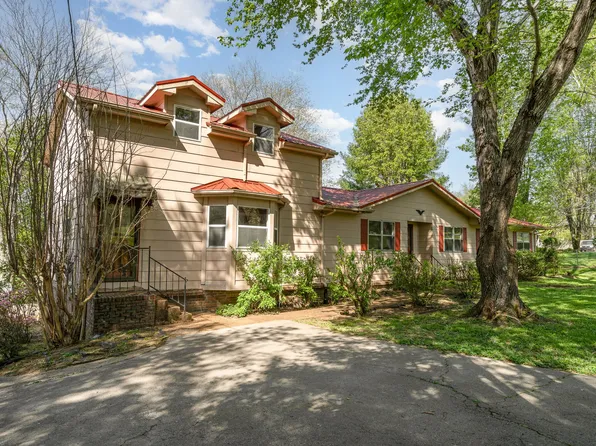 925 Harsh Ln, Castalian Springs, TN 37031