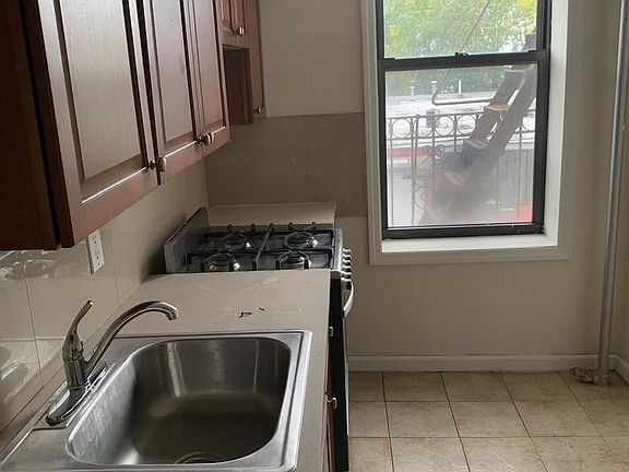 3rd image of 1211 31st Ave APT 11