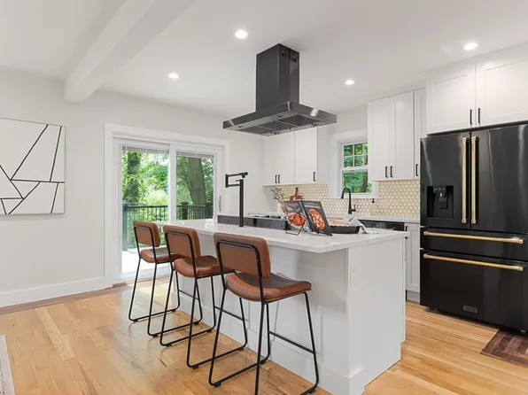 34 Riveredge Rd, North Billerica, MA 01862