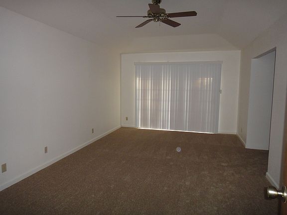 5th image of 7517 N Jackson Ave