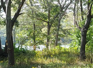 152 Winterberry Rd, Saunderstown, RI 02874