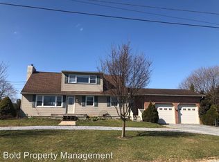 6 Hoover Ln, Bethel, PA 19507
