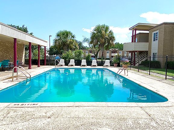 2nd image of 245 McDonnell Ave APT 244