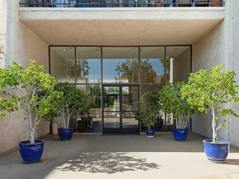 2nd image of 1401 Valley View Rd APT 110