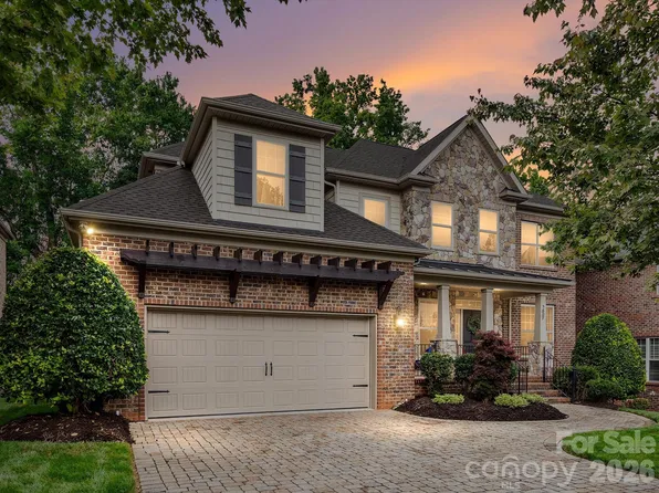 5607 Open Book Ln, Charlotte, NC 28270