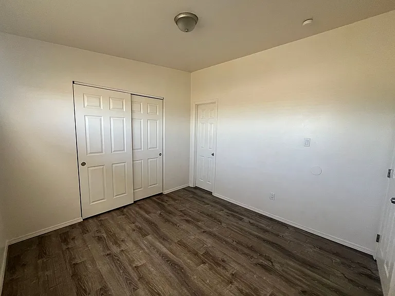 P170 — Photo 28