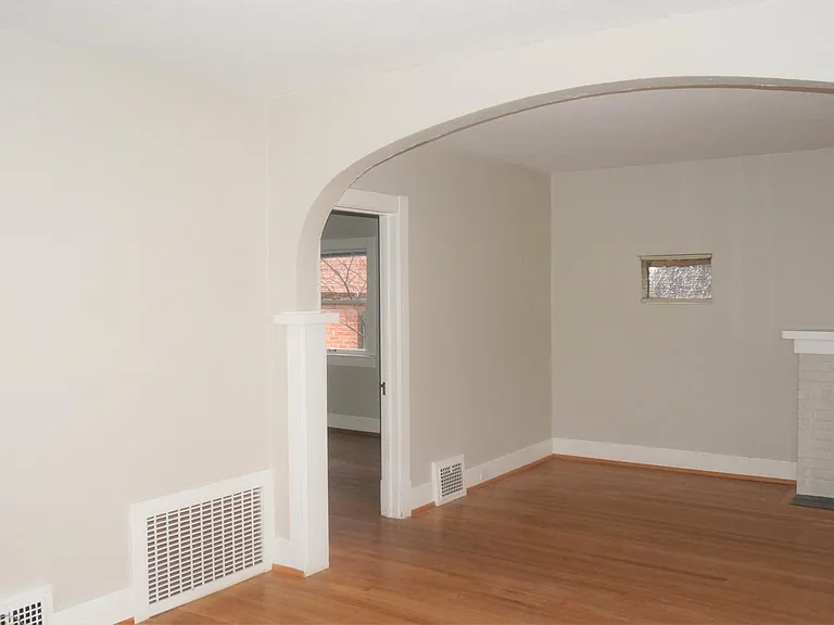 771 S Ogden St — Photo 5