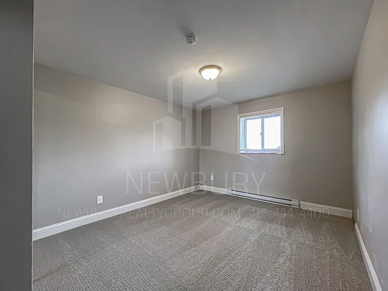 Poplar Apartments — Photo 72
