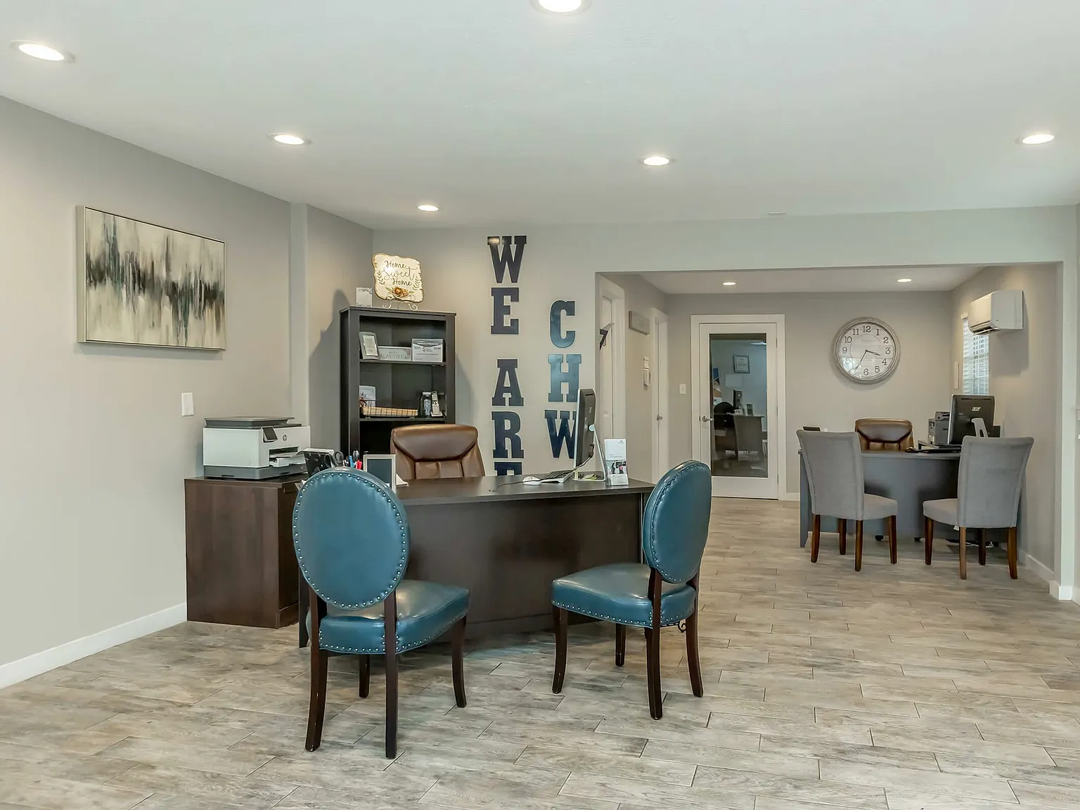 College Hills West — Photo 2
