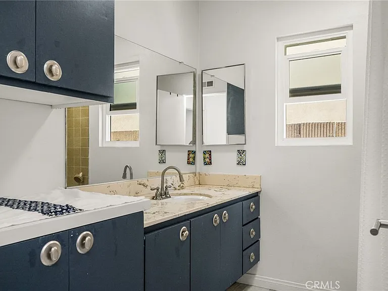 2221 E Viking Ave — Photo 43
