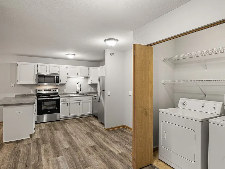 Creekside Commons Apartments — Photo 17