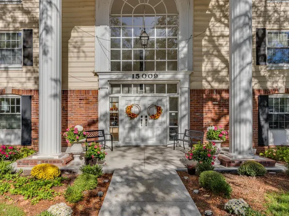 15009 Claymoor Ct APT 6, Chesterfield, MO 63017