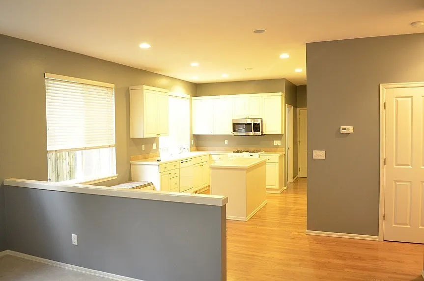 Beautifully Designed Home with Open Layout and Island Kitchen — Photo 2