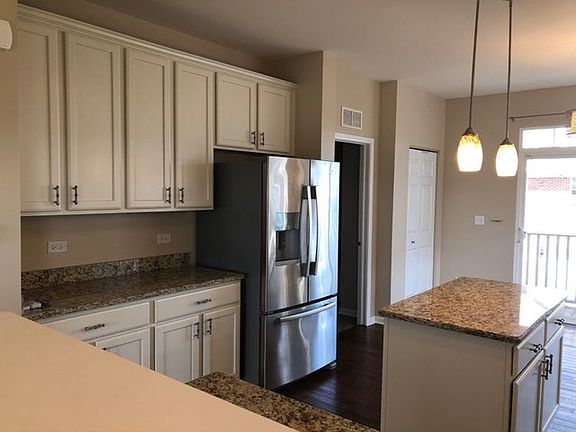 4th image of 10547 W 154th Pl