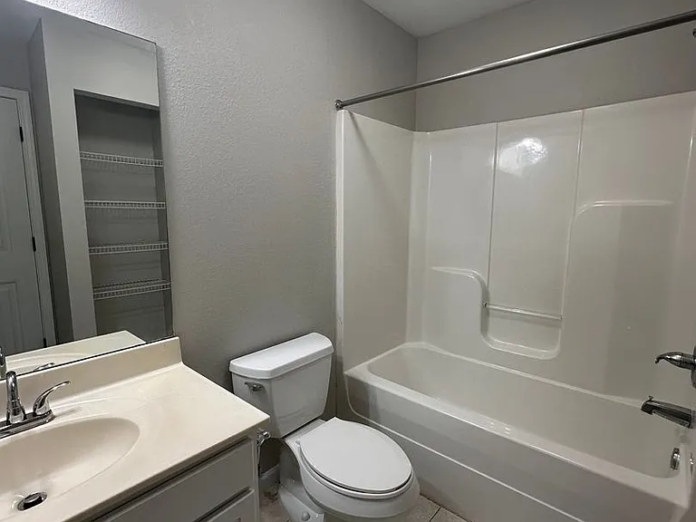 Maple Sunset Apartment Homes — Photo 76