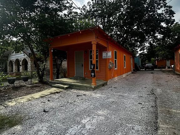 2nd image of 111 Nancy Pl #A