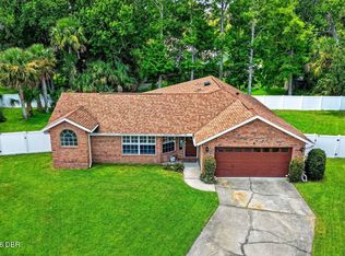 2 Queen Ann Ct, Ormond Beach, FL 32174