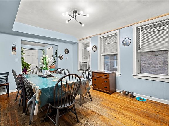 5th image of 1739 W Pratt Blvd