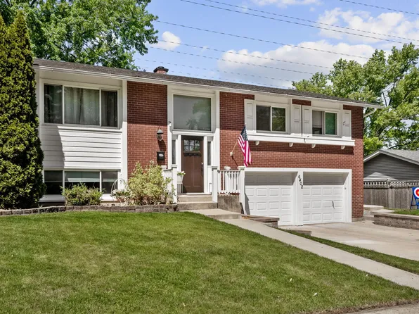 6402 Macarthur Dr, Woodridge, IL 60517