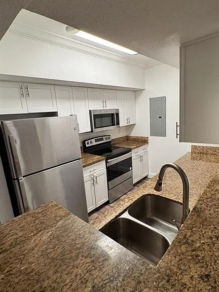 201 SW 116th Ave #108 — Photo 9