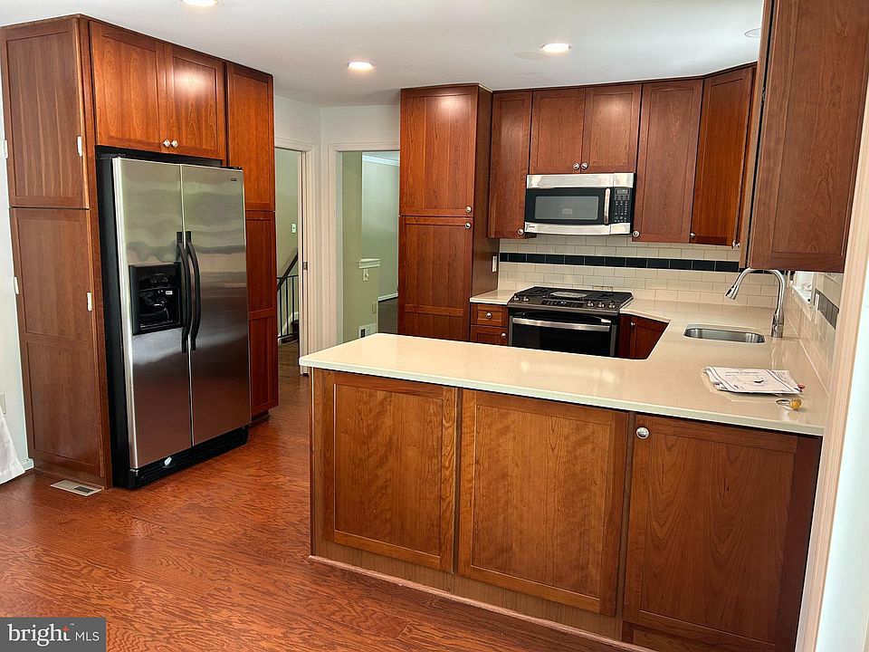 1st image of 9716 Commonwealth Blvd