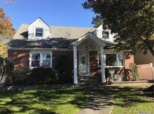 59 Chaffee Ave, Albertson, NY 11507