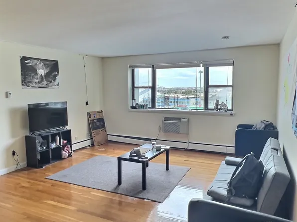 1039 Commonwealth Ave APT 27, Boston, MA 02215