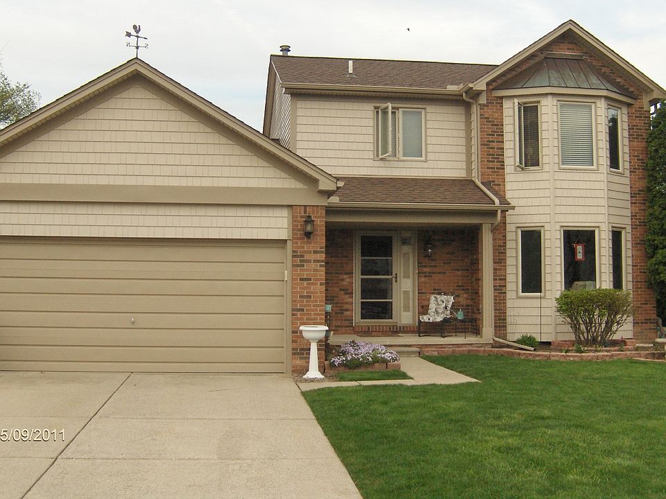 2nd image of 51742 Deborah Cir
