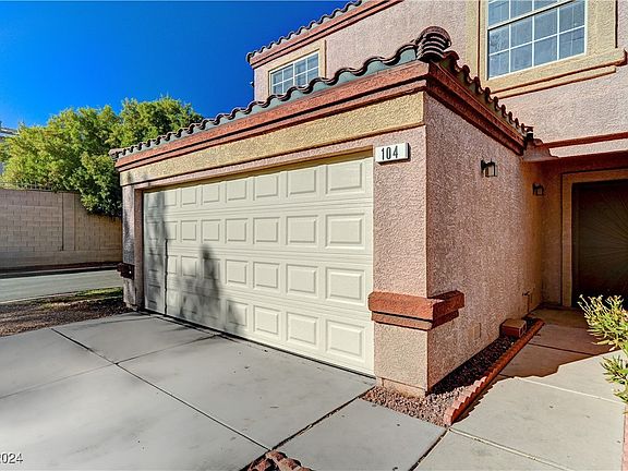 3rd image of 2528 Sierra Bello Ave Unit 104