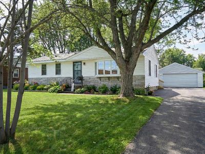 5850 6th St NE, Fridley, MN, 55432